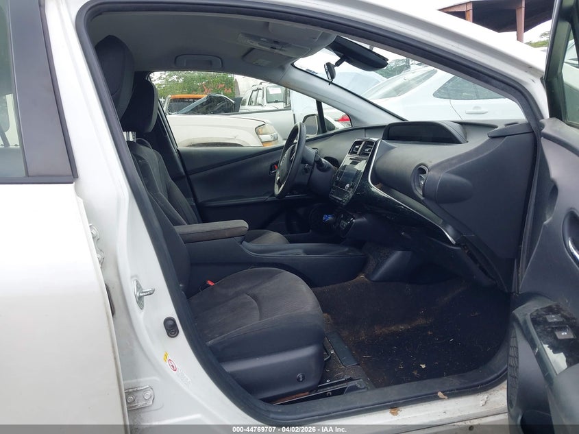 2017 Toyota Prius VIN JTDKBRFU8H3551661 IAAI salvage auction — UNDERCARRIAGE, Salvage (Hawaii), sold $450 on 2026-07-21 (photo 5)