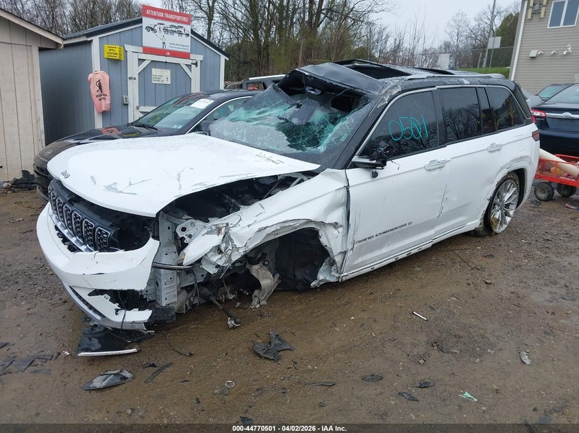 2024 Jeep Grand cherokee VIN 1C4RJHEG3R8954281 IAAI salvage auction — ROLLOVER, Salvage (Pennsylvania), sold $4,100 on 2026-08-01 (photo 2)