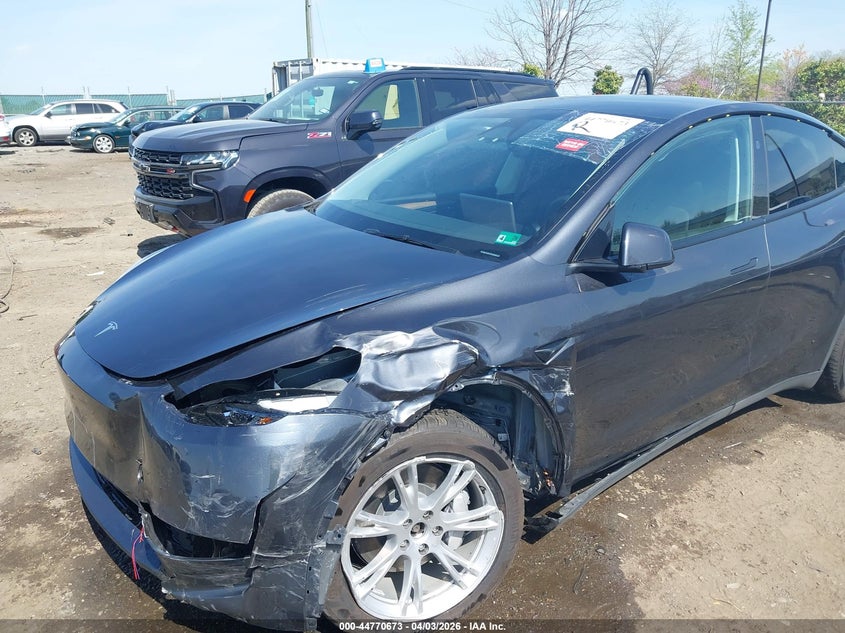 2024 Tesla Model y VIN 7SAYGAEEXRF020217 IAAI salvage auction — FRONT END, Salvage (Virginia), sold $13,750 on 2026-08-01 (photo 6)