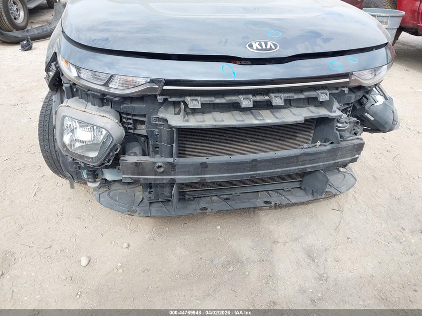 2021 Kia Soul VIN KNDJ23AU8M7754777 IAAI salvage auction — FRONT END, Wait Title, sold $2,500 on 2026-07-13 (photo 6)