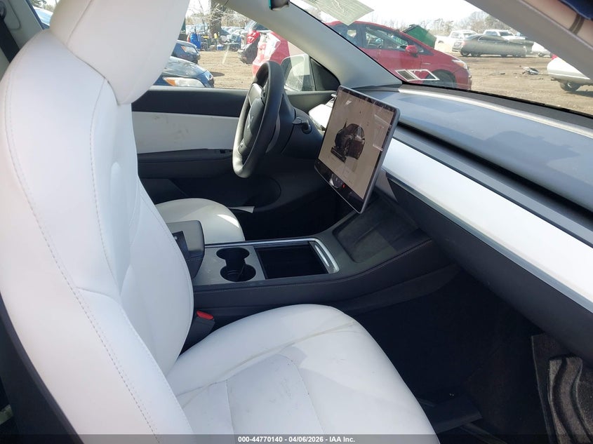 2022 Tesla Model y VIN 7SAYGDEE8NF368626 IAAI salvage auction — FRONT & REAR, Wait Title, sold $8,600 on 2026-07-28 (photo 5)