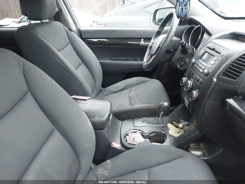 2011 Kia Sorento VIN 5XYKTDA20BG074362 IAAI salvage auction — FRONT END, Mv-907A (New York), sold $25 on 2026-07-28 (photo 5)