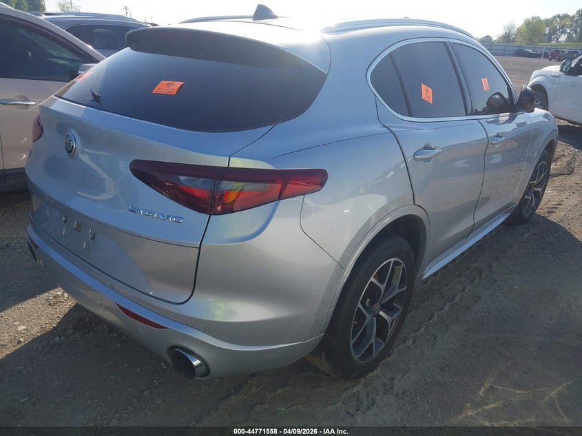 2020 Alfa romeo Stelvio VIN ZASPAKBN0L7C82661 IAAI salvage auction — FRONT & REAR, Wait Title, sold $3,250 on 2026-07-15 (photo 4)