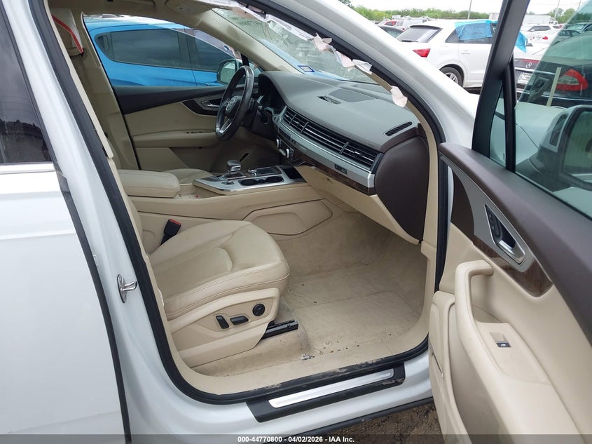 2019 Audi Q7 VIN WA1LHAF73KD030714 IAAI salvage auction — THEFT, Original (Texas), sold $3,700 on 2026-07-06 (photo 5)
