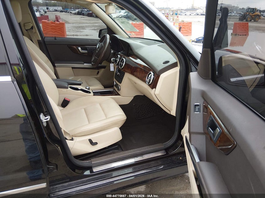 2015 Mercedes-benz Glk-klasse VIN WDCGG5HB2FG355212 IAAI salvage auction — FRONT END, Wait Title, sold $3,900 on 2026-07-11 (photo 5)