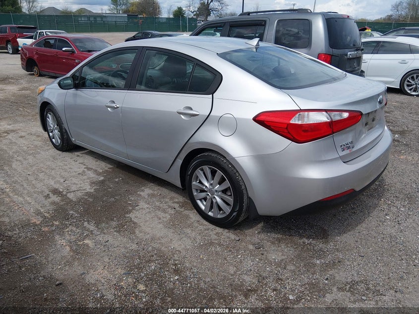 2014 Kia Forte VIN KNAFX4A67E5060221 IAAI salvage auction — RIGHT FRONT, Wait Title, sold $525 on 2026-07-29 (photo 3)