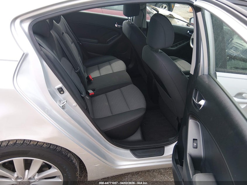 2014 Kia Forte VIN KNAFX4A67E5060221 IAAI salvage auction — RIGHT FRONT, Wait Title, sold $525 on 2026-07-29 (photo 8)