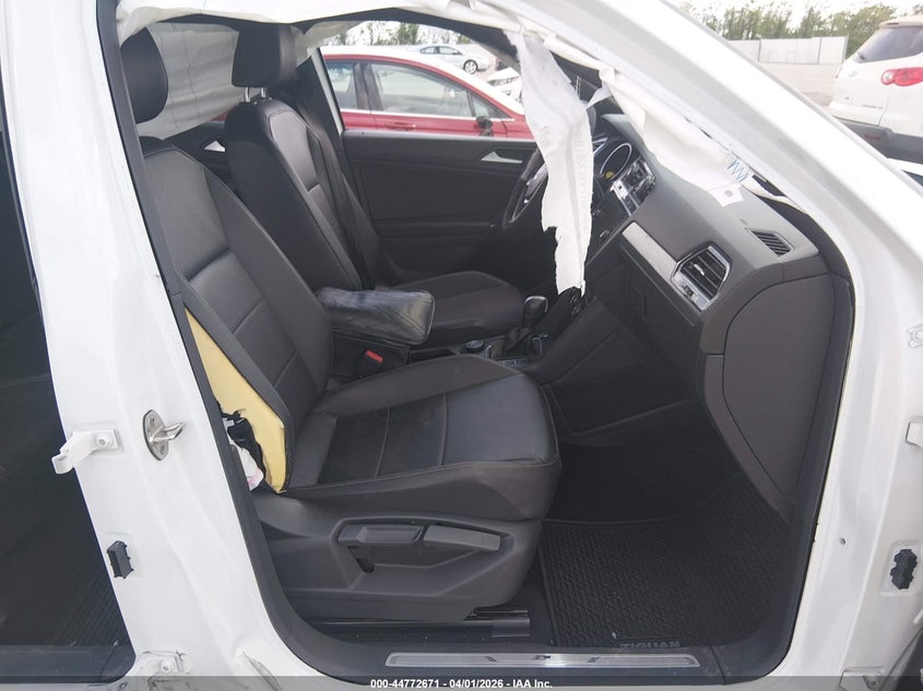 2020 Volkswagen Tiguan VIN 3VV2B7AX6LM110450 IAAI salvage auction — RIGHT SIDE, Original (Texas), sold $6,600 on 2026-07-10 (photo 5)
