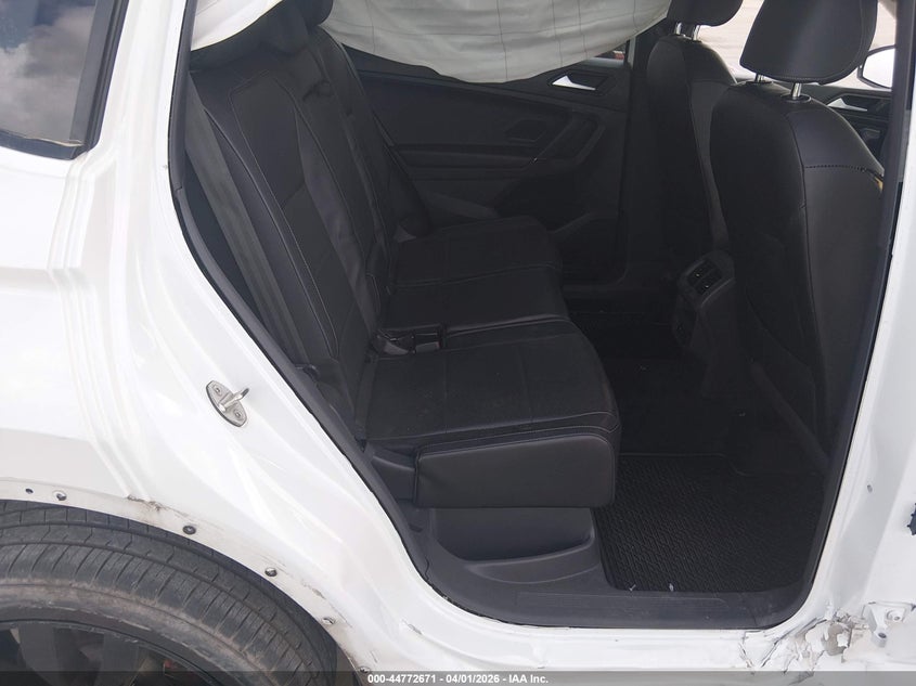 2020 Volkswagen Tiguan VIN 3VV2B7AX6LM110450 IAAI salvage auction — RIGHT SIDE, Original (Texas), sold $6,600 on 2026-07-10 (photo 8)