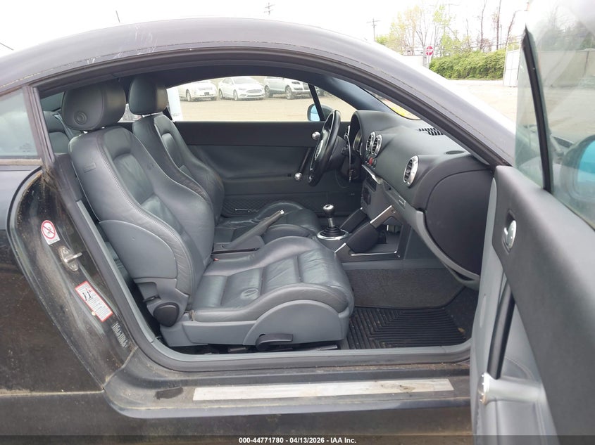 2001 Audi Tt VIN TRUWX28N611025388 IAAI salvage auction — NORMAL WEAR, Original (Ohio), sold $400 on 2026-07-16 (photo 5)