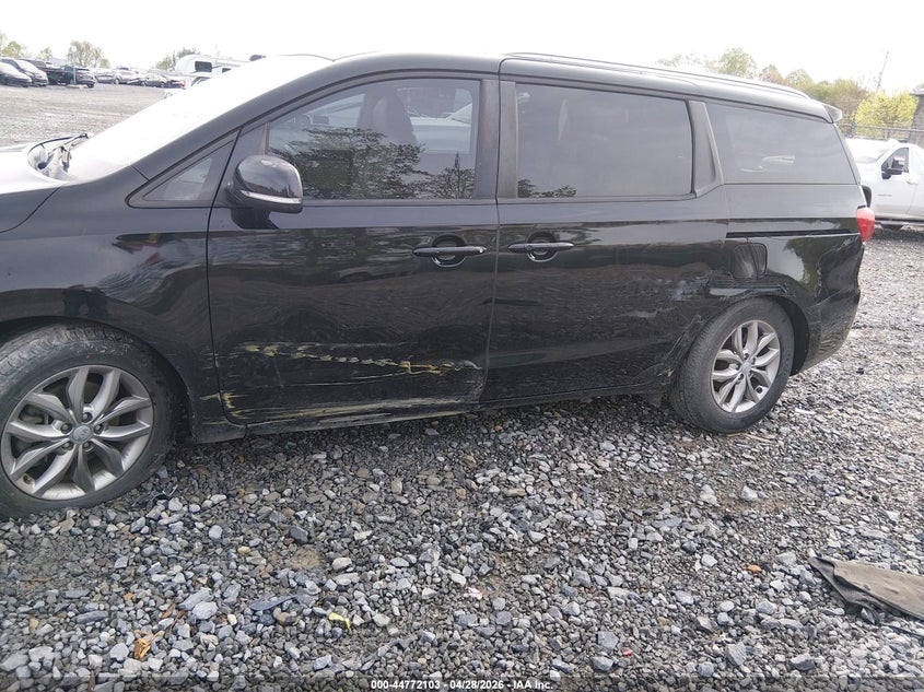 2020 Kia SEDONA VIN KNDMB5C13L6580777 IAAI salvage auction — SIDE, Salvage (Texas), sold $4,400 on 2026-07-22 (photo 6)