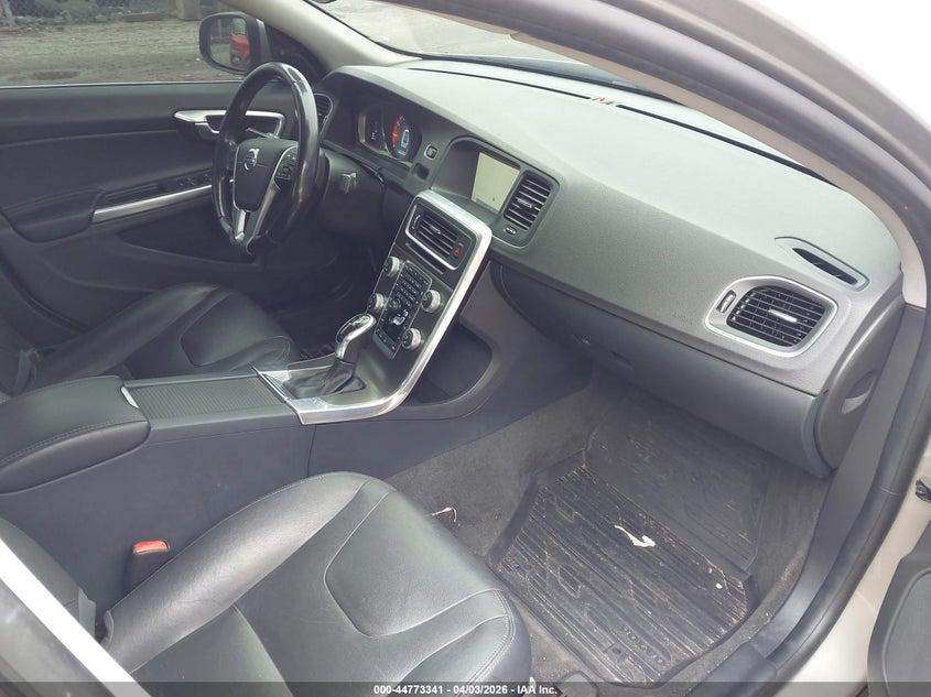 2015 Volvo S60 VIN YV126MFK2F1361153 IAAI salvage auction — RIGHT FRONT, Salvage (Rhode Island), sold $1,200 on 2026-08-14 (photo 5)