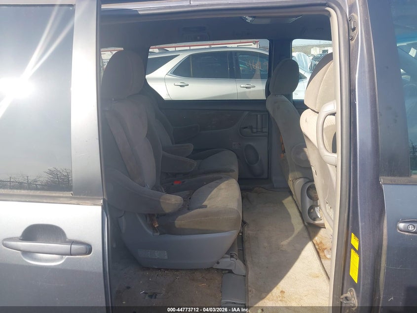 2009 Toyota Sienna VIN 5TDZK23C69S233913 IAAI salvage auction — FRONT END, Salvage (Texas), sold $800 on 2026-07-29 (photo 8)
