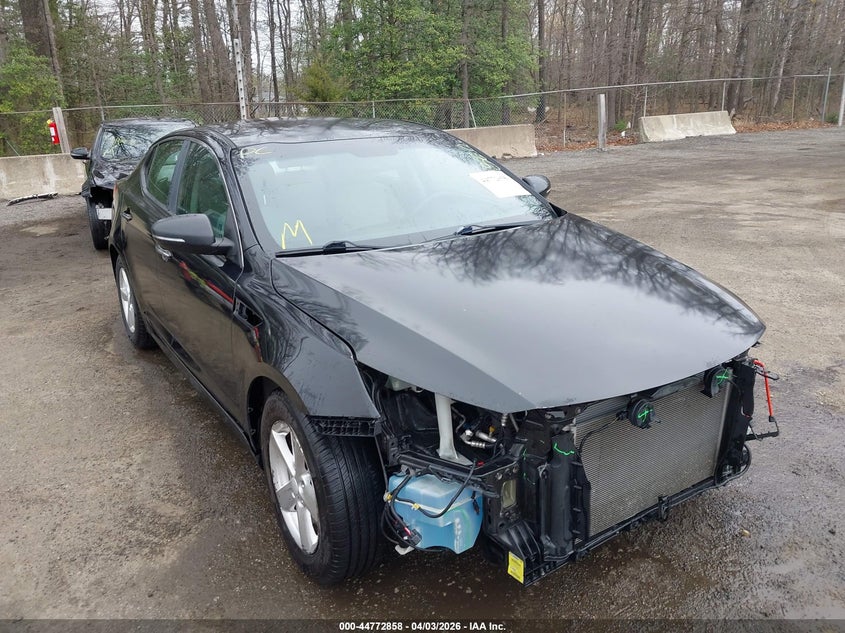 2015 Kia Optima VIN KNAGM4A76F5653382 IAAI salvage auction — FRONT END, Wait Title, sold $525 on 2026-07-31 (photo 1)