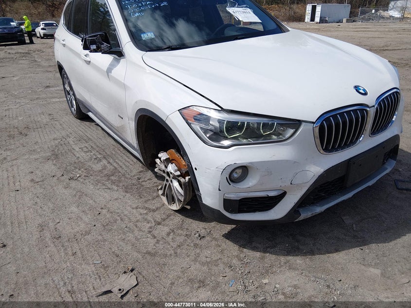 2017 BMW X1 VIN WBXHT3Z37H4A52289 IAAI salvage auction — RIGHT FRONT, Wait Title, sold $3,800 on 2026-09-15 (photo 6)