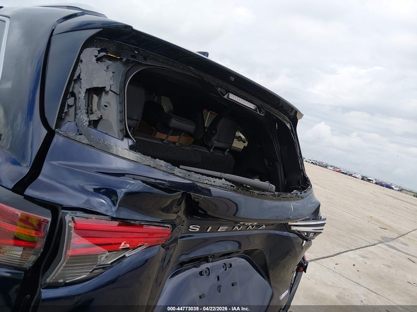 2026 Toyota Sienna VIN 5TDZRKEC1TS301728 IAAI salvage auction — REAR END, Wait Title, sold $26,150 on 2026-07-17 (photo 6)