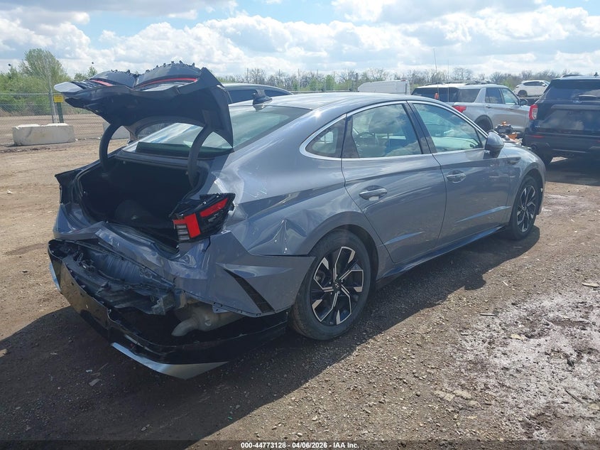 2024 Hyundai Sonata VIN KMHL64JA9RA424113 IAAI salvage auction — REAR END, Wait Title, sold $25 on 2026-07-29 (photo 4)