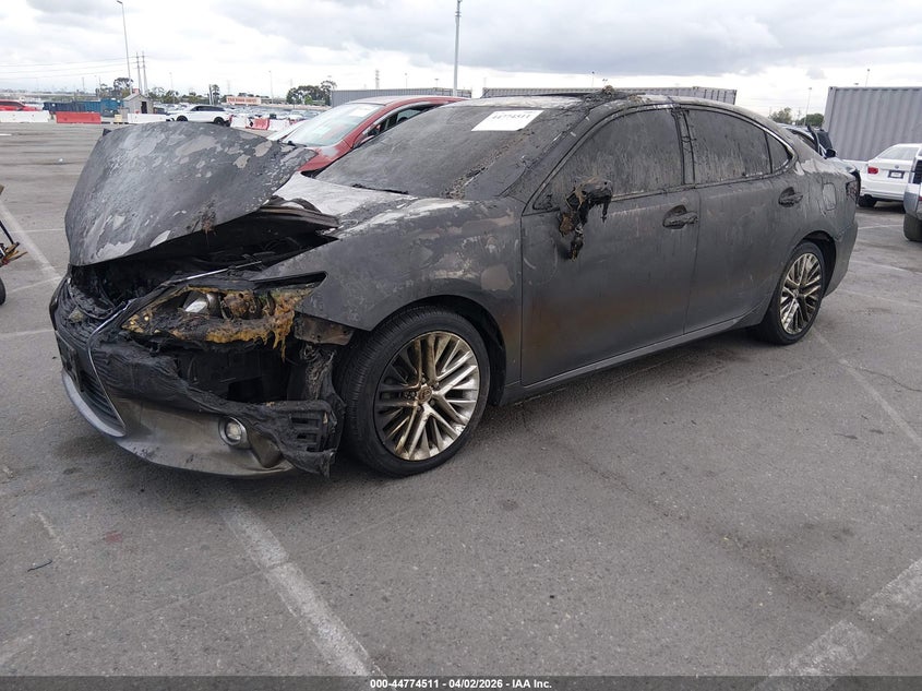 2015 Lexus ES VIN JTHBK1GG4F2187511 IAAI salvage auction — EXTERIOR BURN, Non-Repairable (California), sold $800 on 2026-07-16 (photo 2)