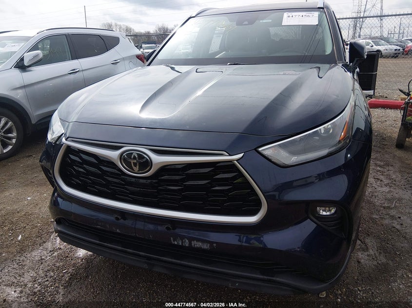 2021 Toyota Highlander VIN 5TDGZRBH8MS076063 IAAI salvage auction — THEFT, Clear (Illinois), sold $25,700 on 2026-08-01 (photo 6)