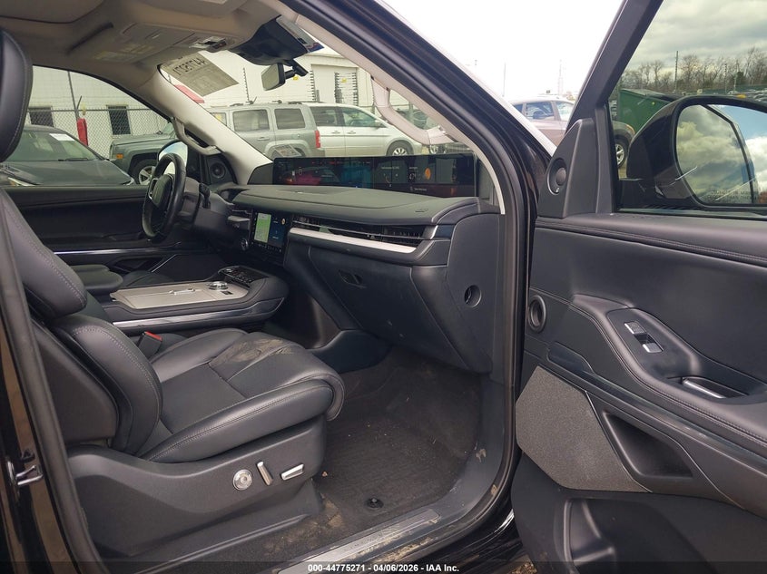 2025 Lincoln Navigator VIN 5LMJJ3LG2SEL01069 IAAI salvage auction — LEFT FRONT, Salvage Title, sold $36,225 on 2026-07-20 (photo 5)