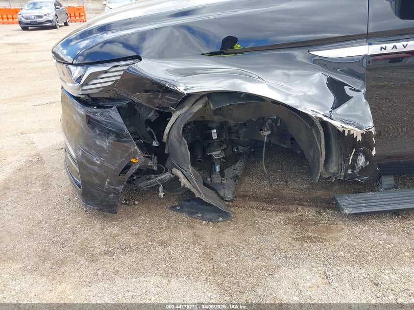 2025 Lincoln Navigator VIN 5LMJJ3LG2SEL01069 IAAI salvage auction — LEFT FRONT, Salvage Title, sold $36,225 on 2026-07-20 (photo 6)