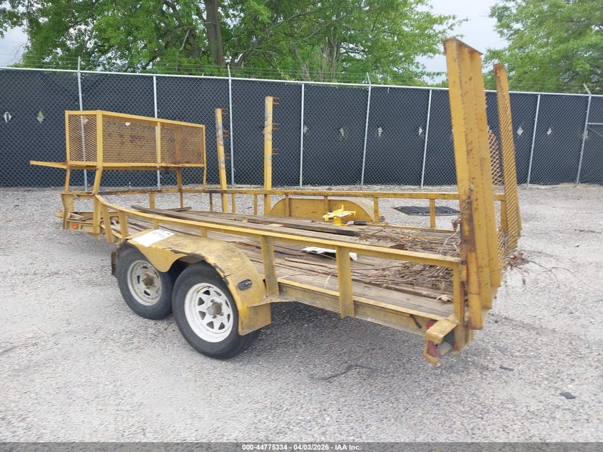 2007 Trailer 20 foot VIN 4M8US16267D000906 IAAI salvage auction — SIDE, Bos Undocumented Trailer (South Carolina), sold $25 on 2026-07-08 (photo 3)