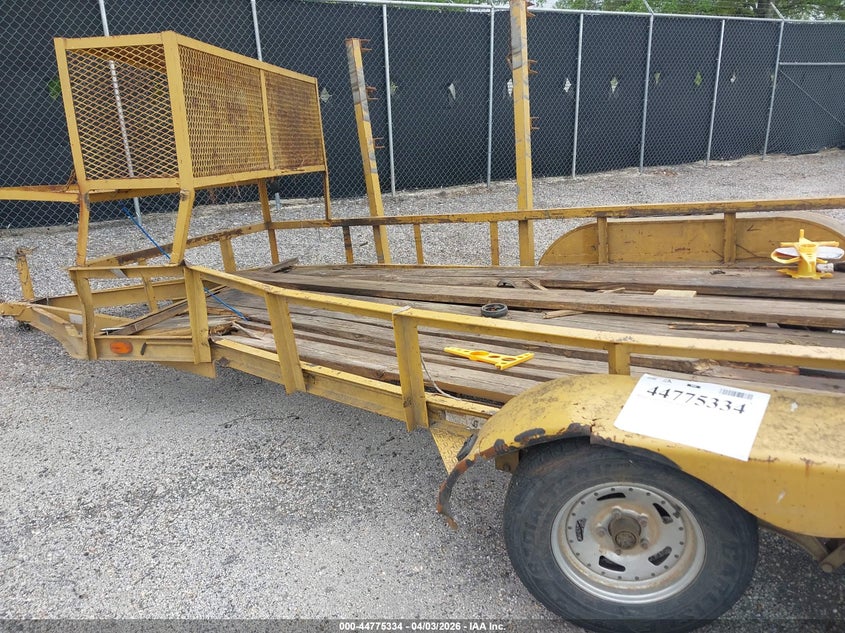 2007 Trailer 20 foot VIN 4M8US16267D000906 IAAI salvage auction — SIDE, Bos Undocumented Trailer (South Carolina), sold $25 on 2026-07-08 (photo 6)