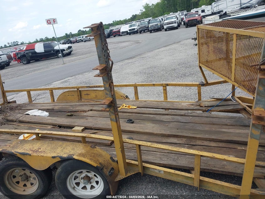 2007 Trailer 20 foot VIN 4M8US16267D000906 IAAI salvage auction — SIDE, Bos Undocumented Trailer (South Carolina), sold $25 on 2026-07-08 (photo 8)