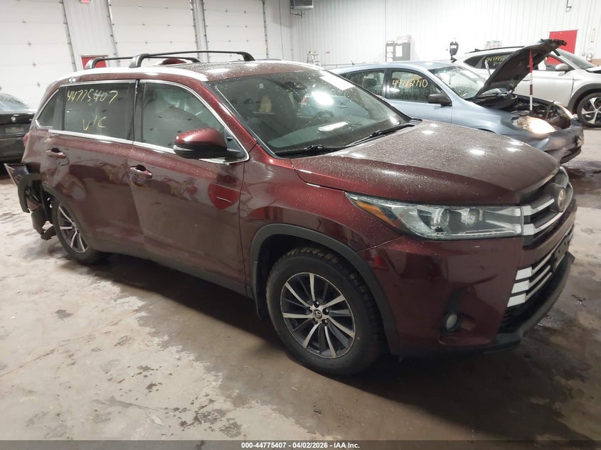 2019 Toyota Highlander VIN 5TDJZRFH5KS708210 IAAI salvage auction — REAR END, Salvage (Minnesota), sold $9,000 on 2026-07-08 (photo 1)