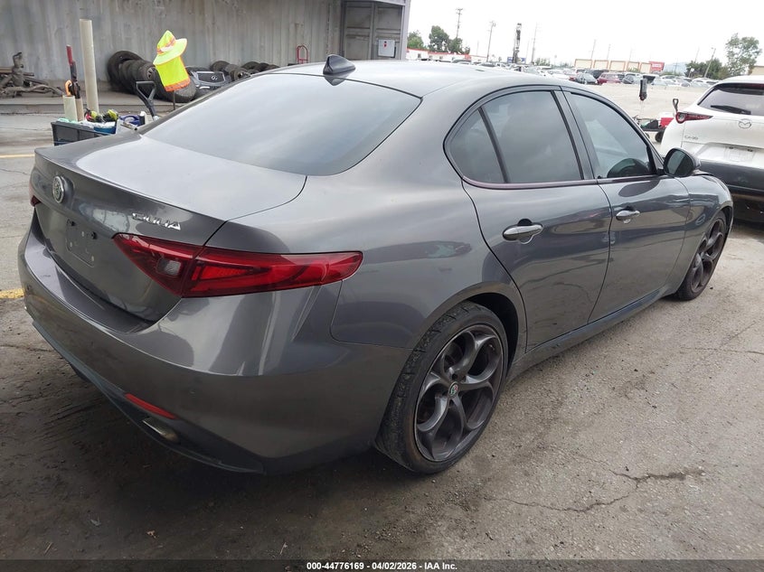 2017 Alfa romeo Giulia VIN ZARFAECN6H7557466 IAAI salvage auction — FRONT END, Wait Title, sold $25 on 2026-07-22 (photo 4)