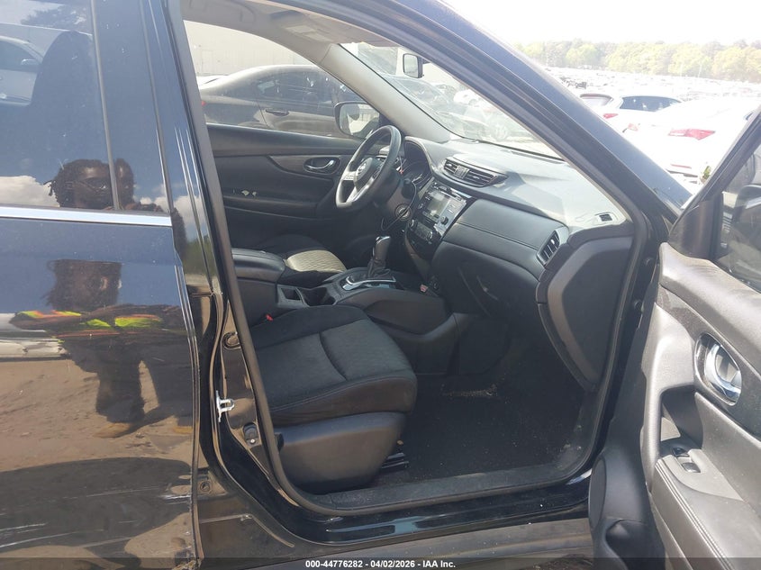 2017 Nissan Rogue VIN JN8AT2MV0HW258190 IAAI salvage auction — FRONT & REAR, Rebuildable (Florida), sold $975 on 2026-07-08 (photo 5)