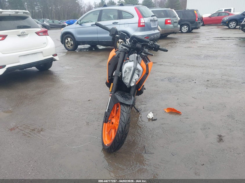 2017 Ktm 390 adventure VIN MD2JPJ404HC215837 IAAI salvage auction — FRONT & REAR, Salvage (Massachusetts), sold $700 on 2026-09-30 (photo 5)