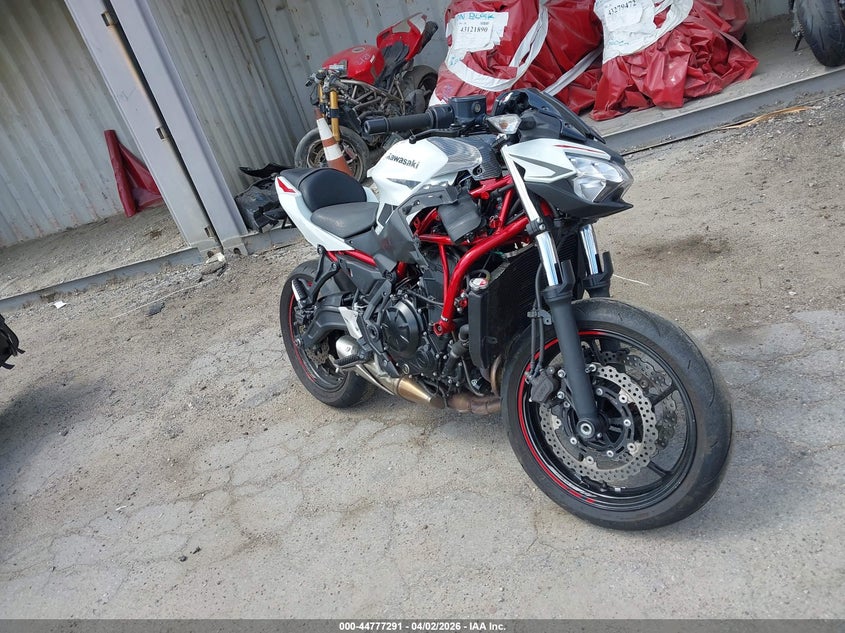 2022 Kawasaki Er VIN ML5EREK10NDA58475 IAAI salvage auction — THEFT, Salvage (California), sold $1,450 on 2026-07-28 (photo 1)