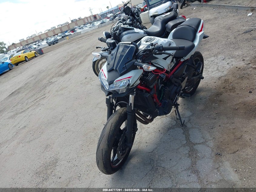 2022 Kawasaki Er VIN ML5EREK10NDA58475 IAAI salvage auction — THEFT, Salvage (California), sold $1,450 on 2026-07-28 (photo 2)