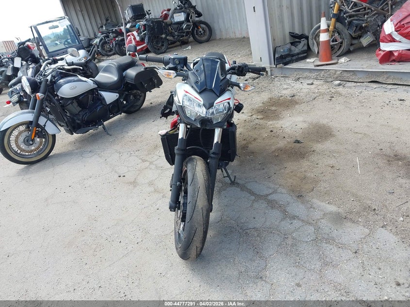 2022 Kawasaki Er VIN ML5EREK10NDA58475 IAAI salvage auction — THEFT, Salvage (California), sold $1,450 on 2026-07-28 (photo 5)
