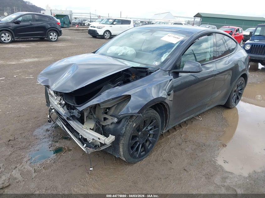 2025 Tesla Model y VIN 7SAYGAEE1SF300193 IAAI salvage auction — FRONT END, Wait Title, sold $8,800 on 2026-07-23 (photo 2)