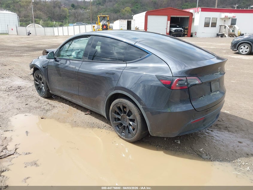 2025 Tesla Model y VIN 7SAYGAEE1SF300193 IAAI salvage auction — FRONT END, Wait Title, sold $8,800 on 2026-07-23 (photo 3)
