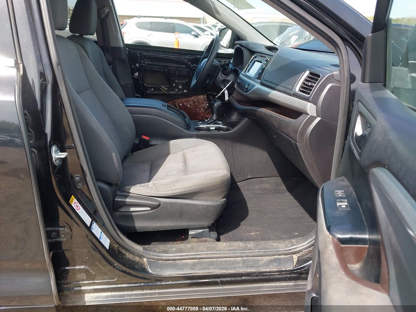 2016 Toyota Highlander VIN 5TDBKRFH3GS259173 IAAI salvage auction — LEFT SIDE, Clear (Oklahoma), sold $3,700 on 2026-07-29 (photo 5)