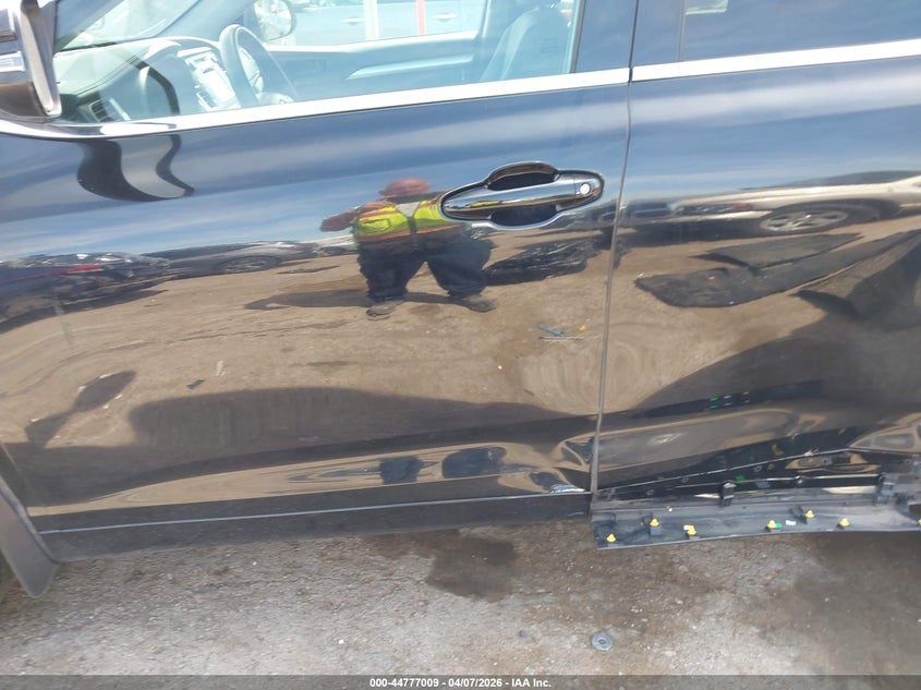 2016 Toyota Highlander VIN 5TDBKRFH3GS259173 IAAI salvage auction — LEFT SIDE, Clear (Oklahoma), sold $3,700 on 2026-07-29 (photo 6)