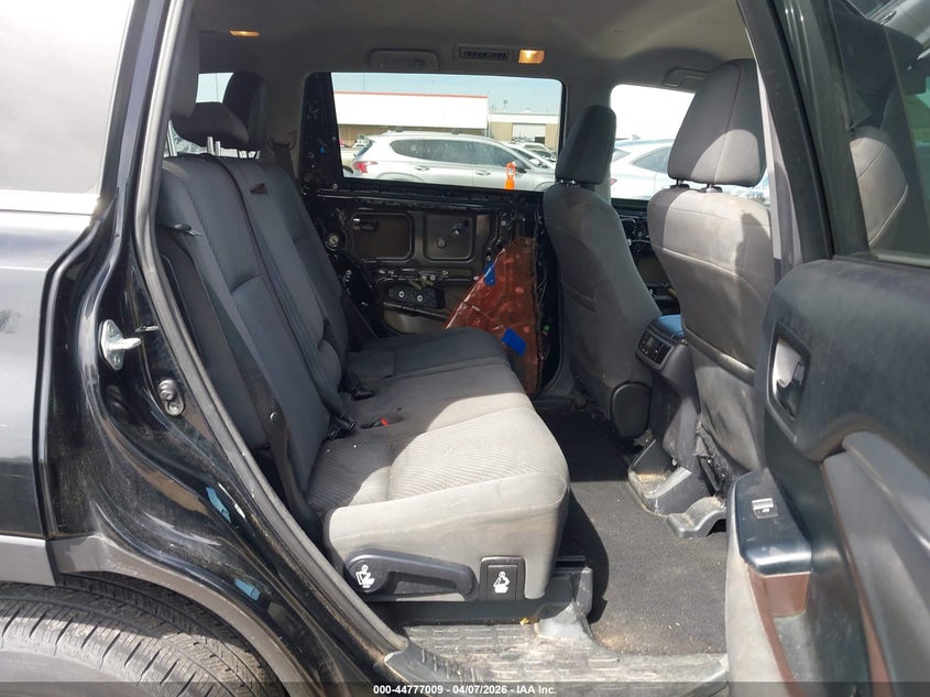 2016 Toyota Highlander VIN 5TDBKRFH3GS259173 IAAI salvage auction — LEFT SIDE, Clear (Oklahoma), sold $3,700 on 2026-07-29 (photo 8)
