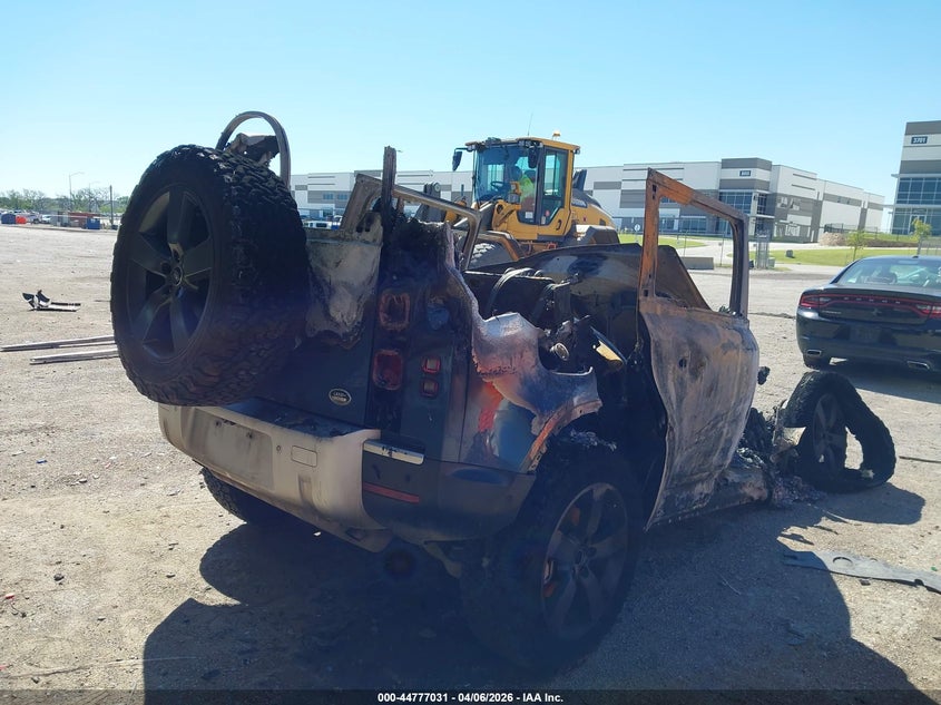 2022 Land rover Defender VIN SALEK7RX5N2098729 IAAI salvage auction — Burn Engine, Non-Repairable (Texas), sold $25 on 2026-07-21 (photo 4)