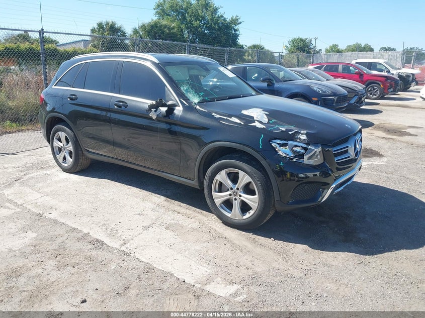 2017 Mercedes-benz Glc VIN WDC0G4KB7HF262277 IAAI salvage auction — RIGHT FRONT, Wait Title, sold $5,900 on 2026-07-29 (photo 1)