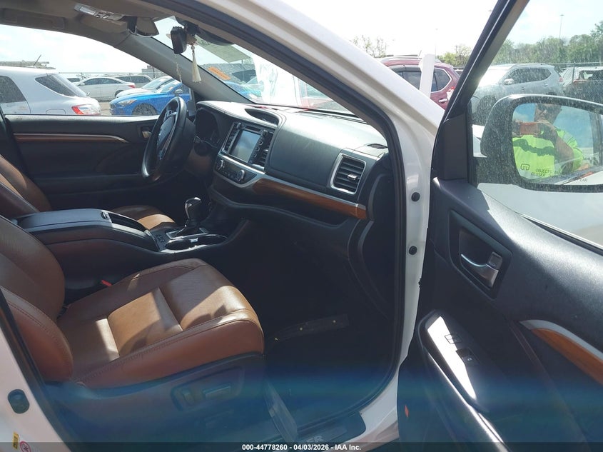2019 Toyota Highlander VIN 5TDDZRFH0KS730113 IAAI salvage auction — RIGHT SIDE, Clear (Tennessee), sold $12,100 on 2026-07-30 (photo 5)