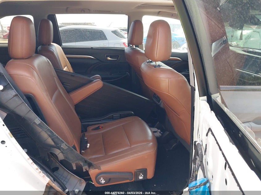 2019 Toyota Highlander VIN 5TDDZRFH0KS730113 IAAI salvage auction — RIGHT SIDE, Clear (Tennessee), sold $12,100 on 2026-07-30 (photo 8)