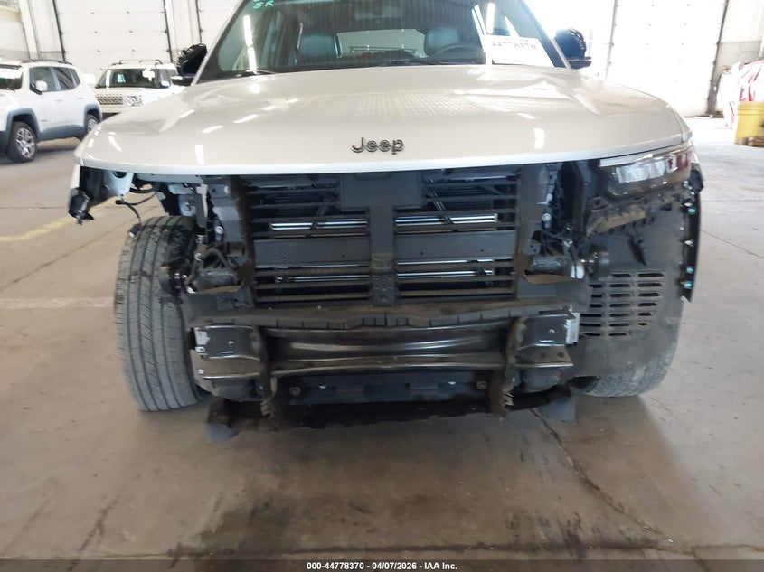 2021 Jeep Grand cherokee l VIN 1C4RJKBG3M8211775 IAAI salvage auction — FRONT END, Salvage (Oregon), sold $8,600 on 2026-07-29 (photo 6)