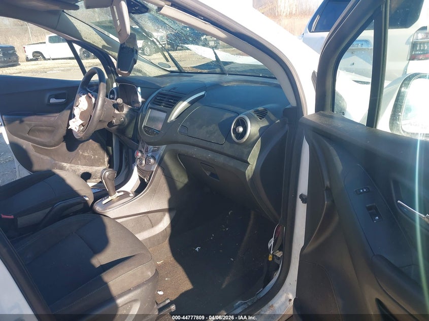 2016 Chevrolet Trax VIN KL7CJLSB5GB520698 IAAI salvage auction — LEFT FRONT, Wait Title, sold $425 on 2026-07-16 (photo 5)