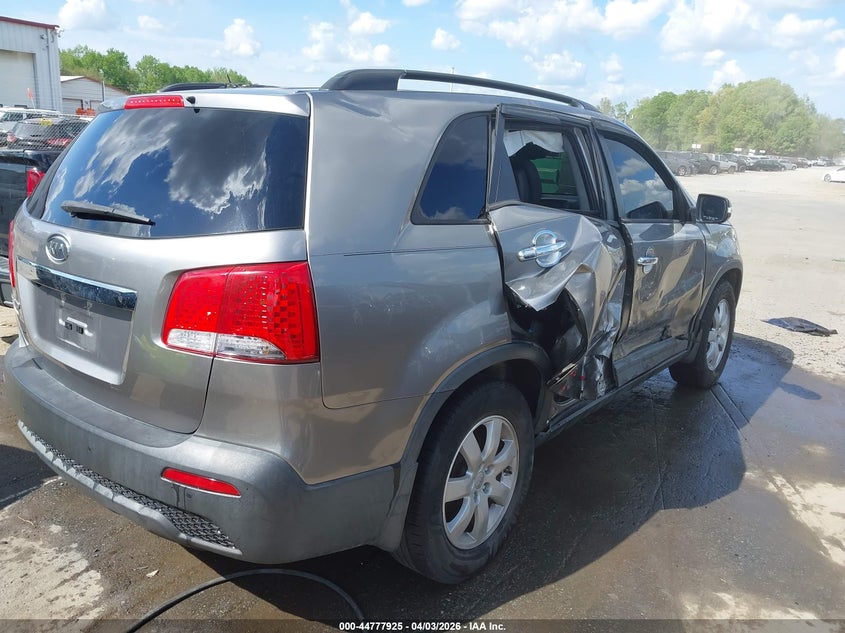 2012 Kia Sorento VIN 5XYKT4A60CG260875 IAAI salvage auction — RIGHT SIDE, Wait Title, sold $650 on 2026-07-13 (photo 4)