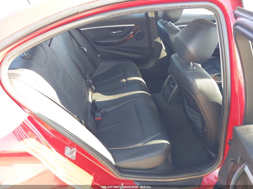 2013 BMW 3er VIN WBA3A9G53DNP36033 IAAI salvage auction — FRONT END, Wait Title, sold $25 on 2026-07-21 (photo 8)