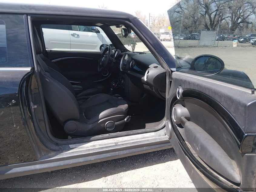 2013 Mini Hard top VIN WMWSV3C51DT394290 IAAI salvage auction — RIGHT REAR, Salvage Title, sold $200 on 2026-07-08 (photo 5)