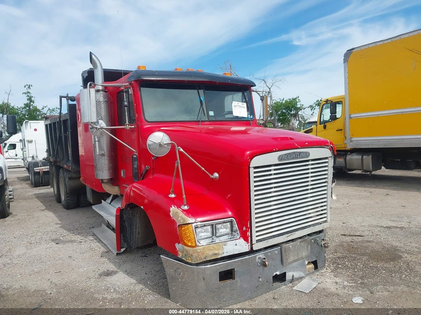 1995 Freightliner Conventional VIN 2FUY3EDB0SA459645 IAAI salvage auction — FRONT END, Salvage (Texas), sold $3,550 on 2026-07-07 (photo 1)